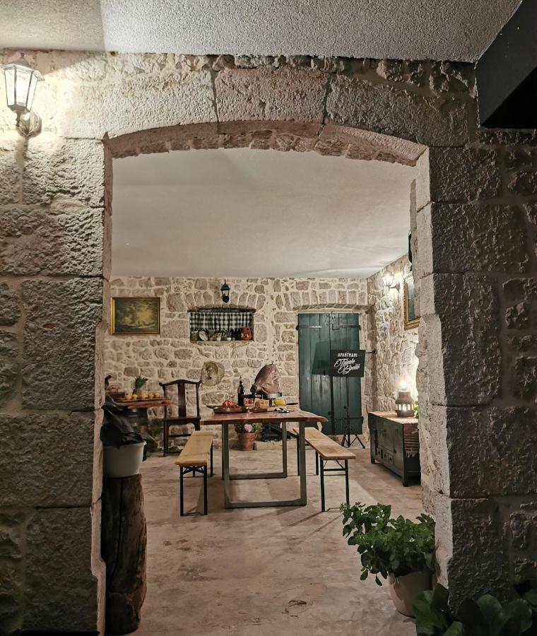 Apartmani Tripalo 이모츠키 외부 사진